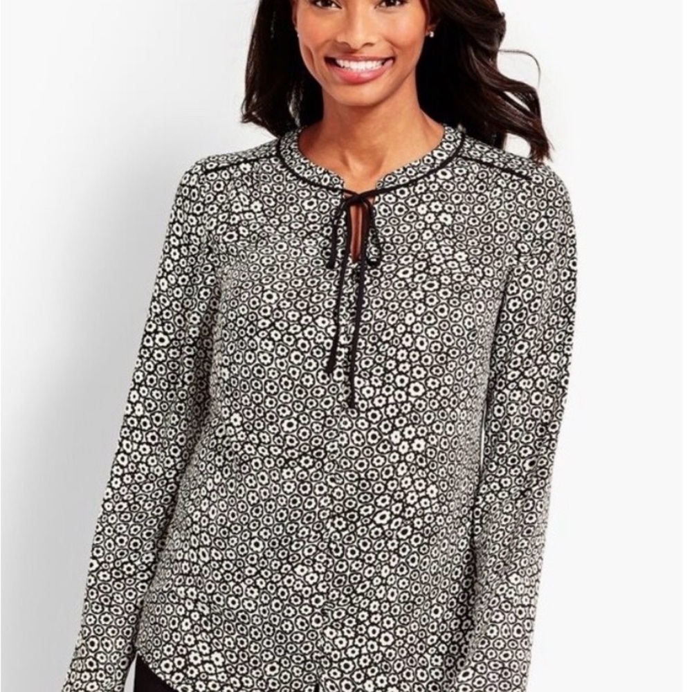 EUC Talbots 3x Women's Black and White Patterned Top